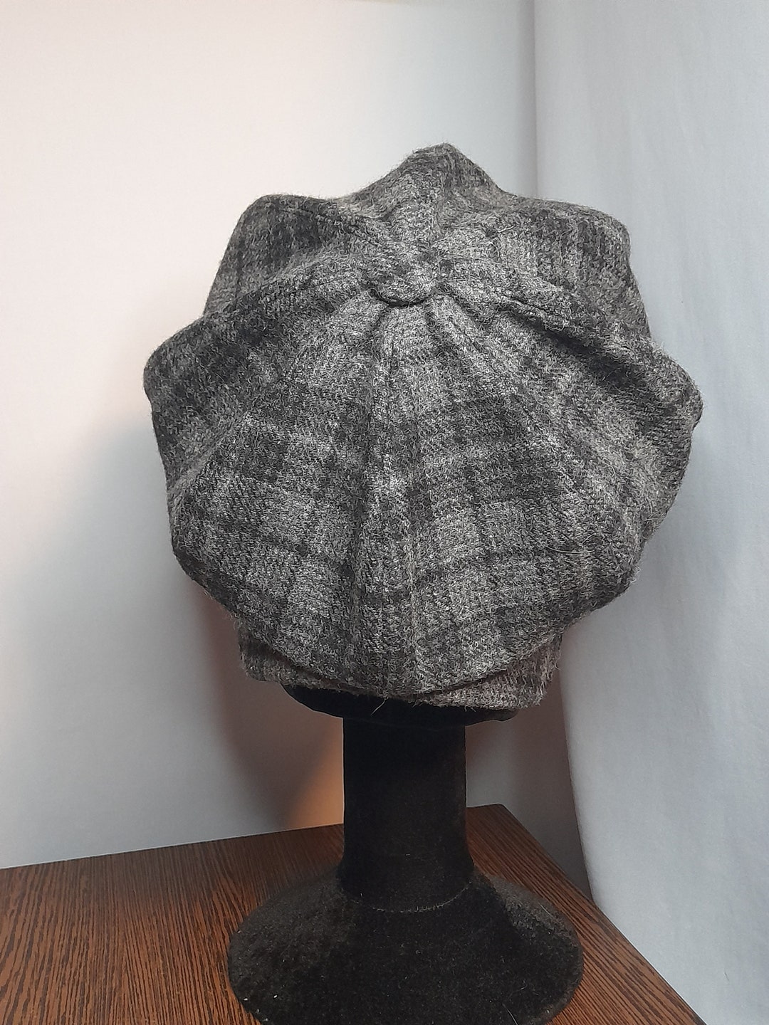 2025 New Classic Hat for Men Caps Vintage Retro Tweed Peaky Blinders Beret Hat Flat Peaked Cap Street Hats for Women Men