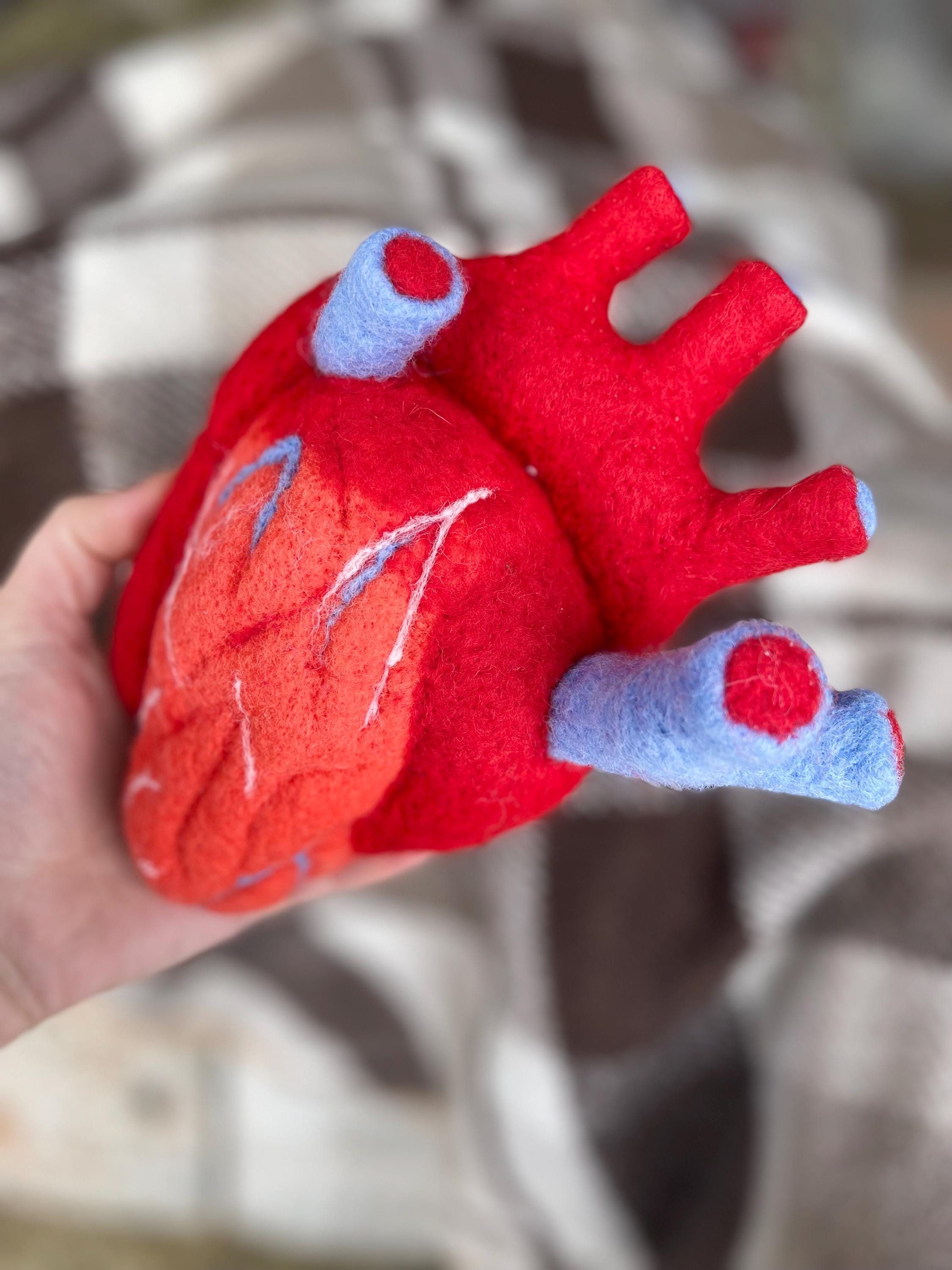 プニ　HUMAN MADE Heart Earrings 赤青セット プニ HUMAN MADE Heart Earrings 赤青セット プニ HUMAN MADE Heart