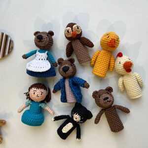 Bambole Little Bears Friend – Set di marionette da dito – Personaggi di storie all'uncinetto fatti a mano, personaggi di libri di fiabe, giocattoli Waldorf, giocattoli Montessori immagine 9