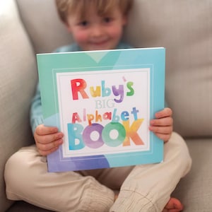 Personalisiertes Alphabetbuch, Kindergeschichtenbuch, Kleinkindgeschenk, ABC-Buch, personalisiertes Bilderbuch, Geschenk zum 1