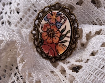 Vintage gebroken porseleinen broche