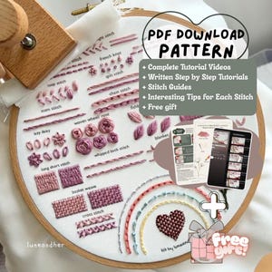 Könnte beinhalten: Ein Stickrahmen mit verschiedenen Stichbeispielen in Rosa- und Lilatönen. Der Text "PDF Download Pattern" wird angezeigt, zusammen mit einer Liste der enthaltenen Tutorials und einem kostenlosen Geschenk. Ein Telefon zeigt ein Tutorial.
