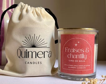 Artisanal bougie in soy sauce Fraises & Chantilly – Mèche en bois – 210 g – Avec son pochon en coton