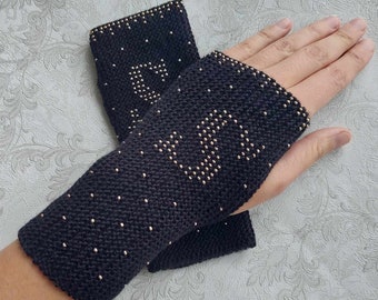 Wrist warmers; Hand knitted wrist warmers with beads;  Fingerless gloves; Christmas gift; Wool warmers; Wristbands are with thumb hole