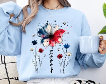 America 250 Floral Sweatshirt, 1776 2026 Patriotic Wildflower Sweater, Vintage USA Freedom Sweatshirt, July 4th Boho Sweater