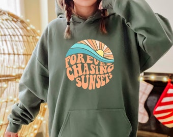 Forever Chasing Sunsets Hoodie, Summer 2025 Hoodie, Retro Vintage Summer Hoodie, Summer Lover Hoodie, Beach Hoodie, Family Vacation Gift
