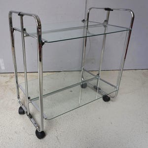 Carrello da portata vintage, carrello da bar, carrello pieghevole, carrello da tè, tavolo con ruote, vetro temperato cromato, anni '70 (F026-273)
