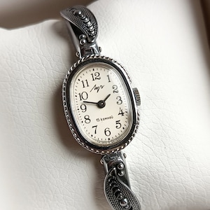 Watches for woman, classic mechanical vintage watch 1990s,ladies watch, gift for her