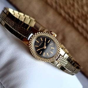Women&#39;s Watch, Mechanical Wristwatch, Classic Gold Color Watch, 1990s, gift for her