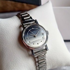 Vintage mechanical watch Zaria for women in gift watch box, 1980s