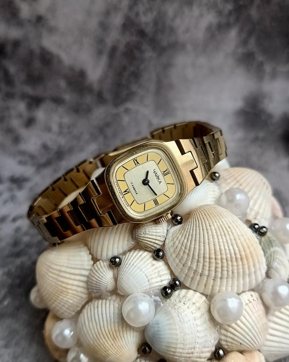 Vintage Chaika Gold Tone Watch, Soviet Women’s Bracelet Watch, Square Dial, Retro Minimalist Jewelry