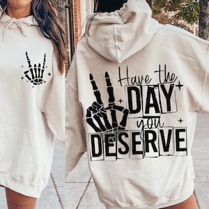 Ten el día que mereces png, Ten el día que mereces svg, Ten el día que mereces, Camisa sarcástica png, Karma png, Archivos svg sarcásticos