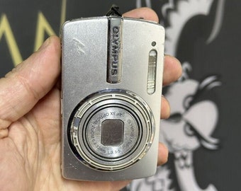 Cámara digital Olympus Stylus 840: repuestos o reparación