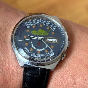 Vintage Raketa Watch – USSR Calendar Wristwatch Collectors Gift