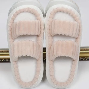 Louis Vuitton Slippers 