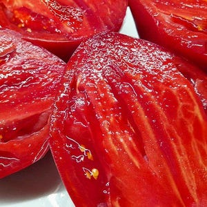 20 tomates anciennes coeur de boeuf roses uniques, 20 graines RARES. Fantastique beaucoup de variété. LE MEILLEUR légume à planter. Bifteck de gros fruit.