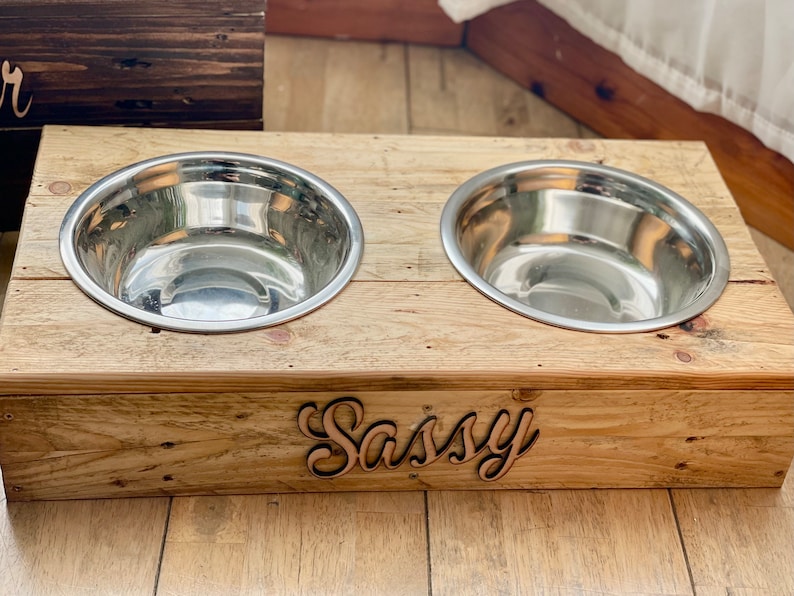 Rustic Dog Bowl, Custom Dog Bowl Stand, Reclaimed Pallet Wood, Personalized Pet Feeding Station, Unique Pet Lover Gift Small