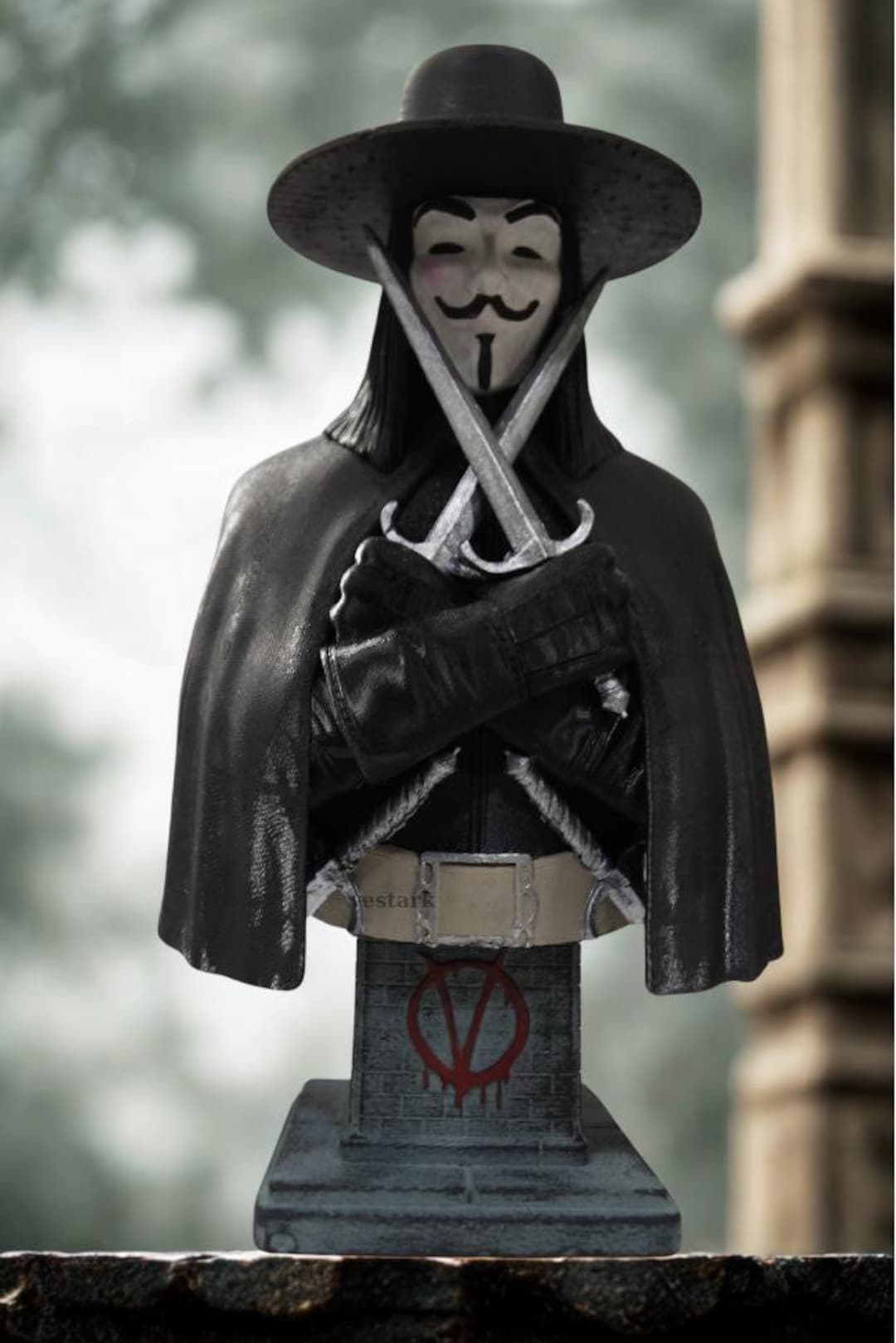 V for Vendetta Collectible Figure 15cm - Unique Movie Memorabilia