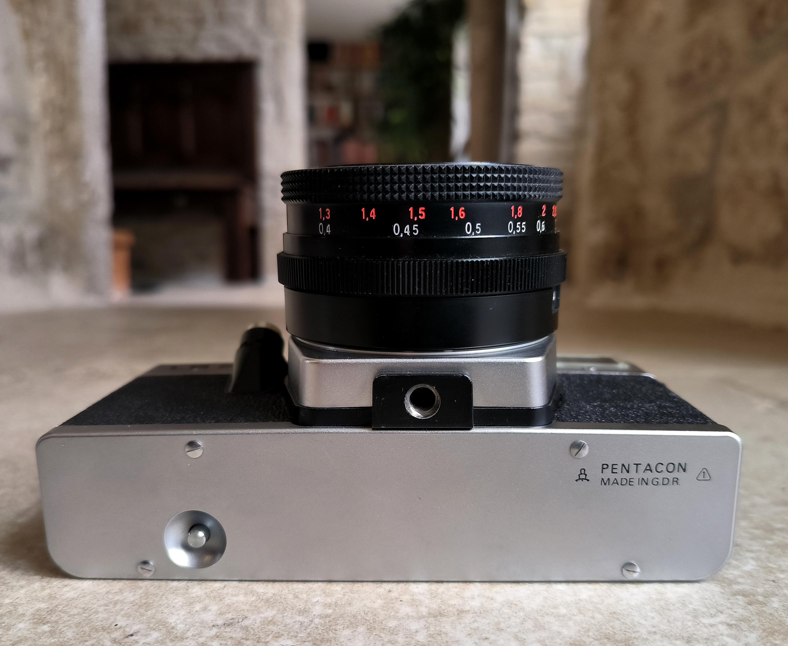PRAKTICA LB2 ボディ PENTACON PENTACON PRAKTICA LB2 SLR, 35mm Camera With Carl Zeiss Jena