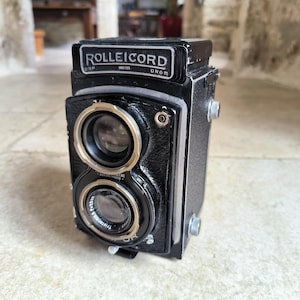 ローライコード 2b モデル 3、二眼レフ、6 x 6 中判カメラ、カール ツァイス イエナ トリオター 1:3.5 75 mm レンズ付き。1930 年代頃