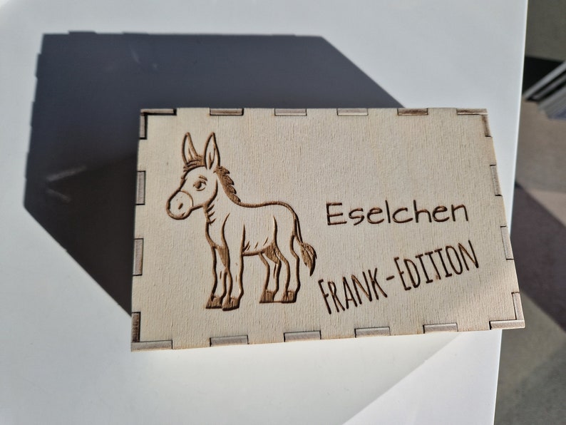 Eselchen, das Eselspiel mit 121 Spielsteinen in schicker Holzbox Spezialesel & Text