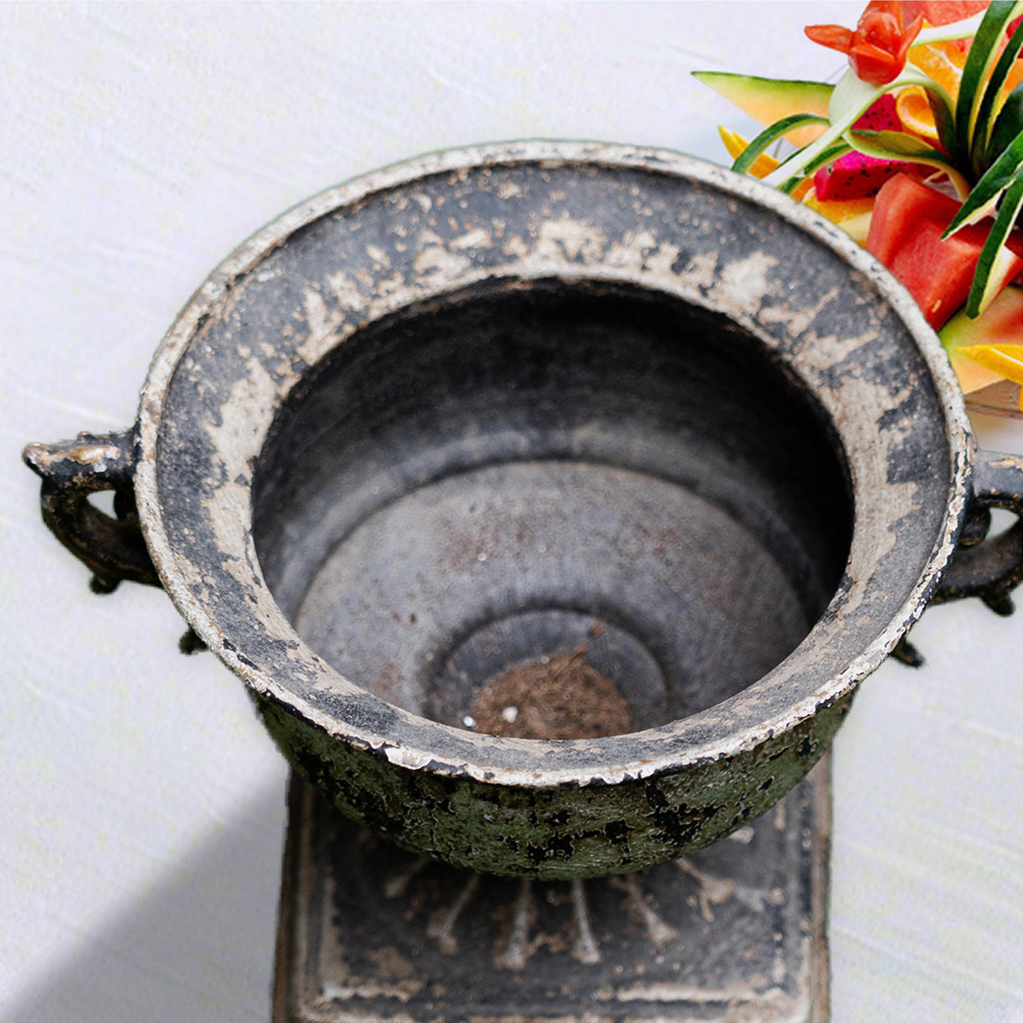 Vintage Cast Iron Flower Pot Urn Vintage Flower Pots Garden Decor