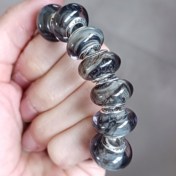Perle grise nervurée inspiration Demogorgon, en verre filé, artisanal et fait main, pour bracelet type Pandora, collier, dreadlocks, en arge