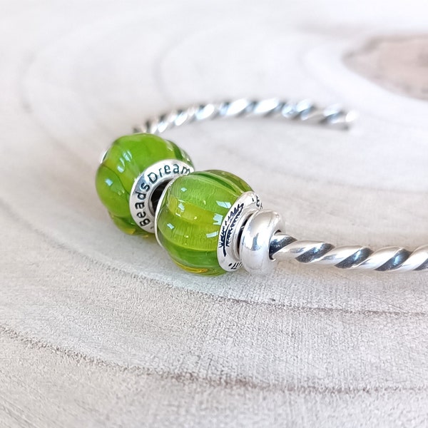 Perle artisanale vert pétillant en forme de citrouille en verre filé pour bracelet type Pandora