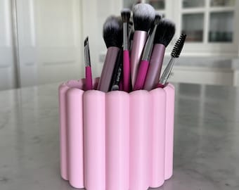 Round Bubble Makeup Brush Holder – Fun & Unique Organizer for Vanity – Modern Decorative Storage Solution