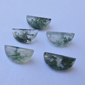 AAA+品質の天然モスアゲート、半月型ファセットカット、キャリブレーション済み宝石 画像 8