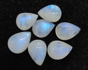 AAA+ Calidad Natural Rainbow Moonstone Forma de lágrima Cabujón Parte posterior plana Forma de pera calibrada Piedras preciosas al por mayor, todos los tamaños disponibles