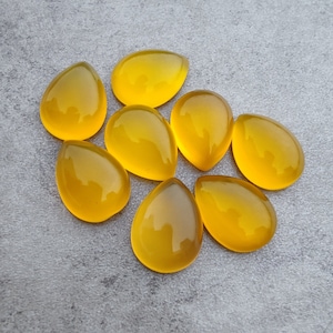 Natürlicher Mango Chalcedon Cabochon: kalibrierter Tropfen Edelstein