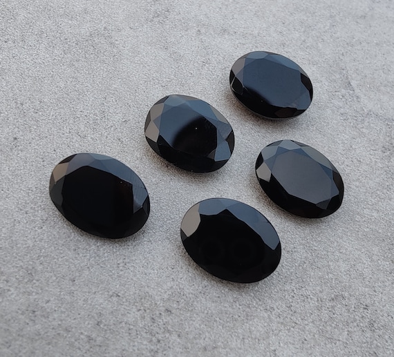 EMISSARY - Onyx(黒) Black Onyx Meaning: Protection, Strength & 5,000 Years of History