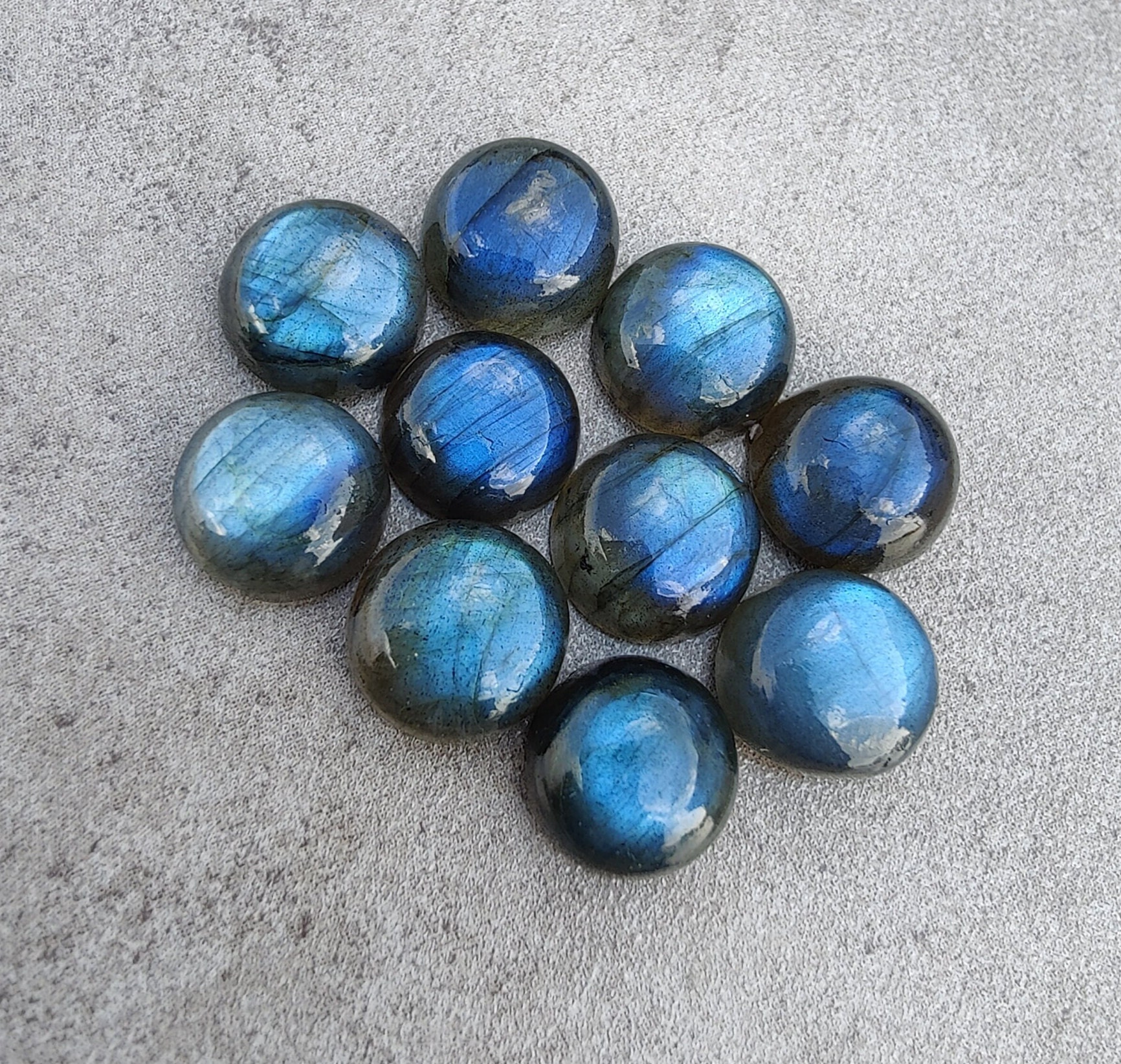 AAA+ Labradorite Cabochon: Natural Round Gemstone, Calibrated Flat