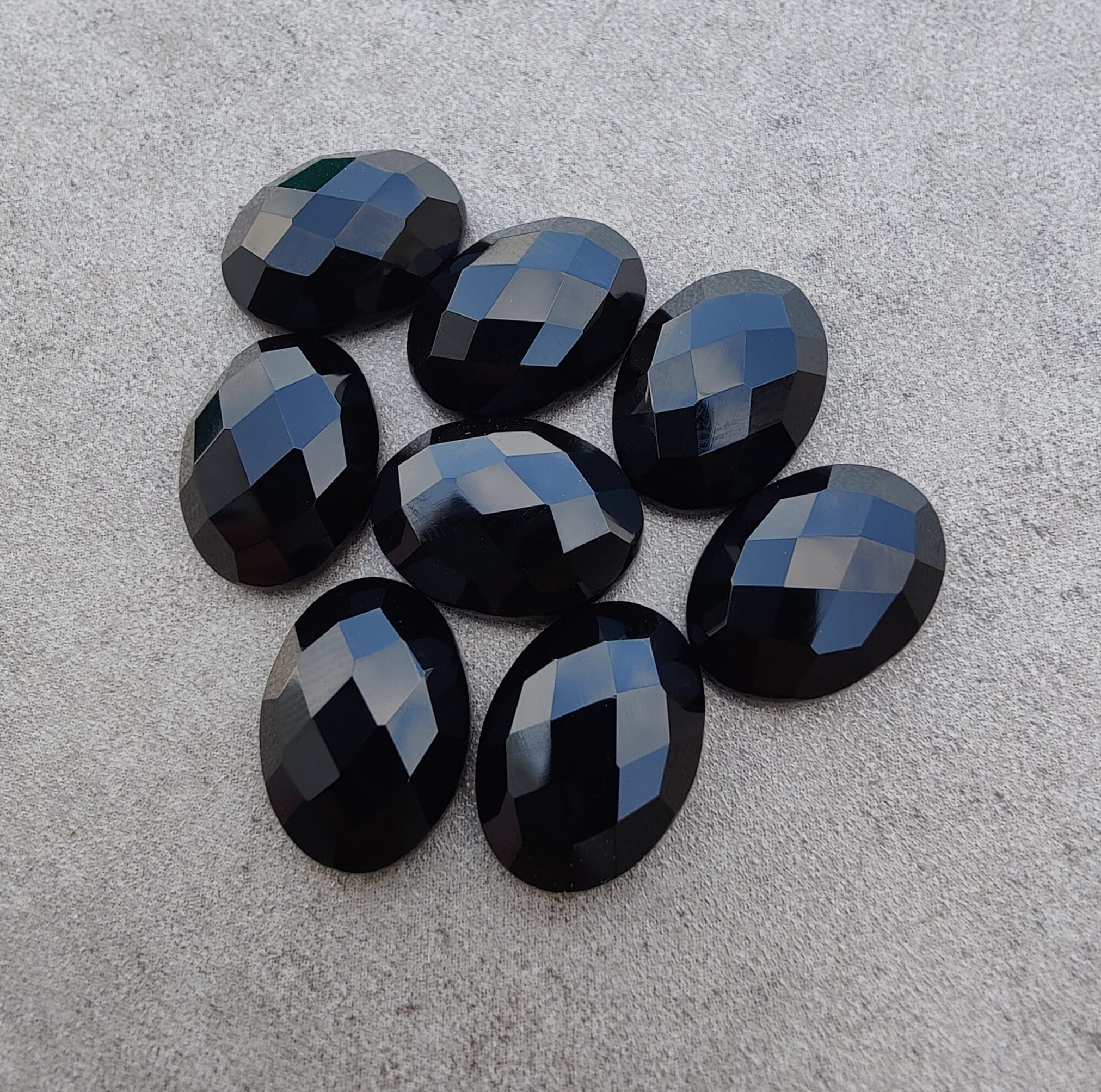Natural Black Onyx Oval Shape : AAA+ Checker Cut Stone Calibrated