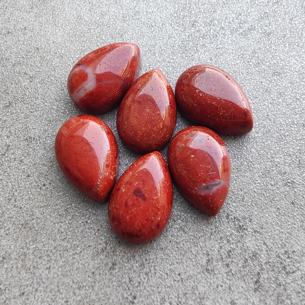 Cabochon a forma di pera in diaspro rosso naturale: pietra preziosa a forma di lacrima di qualità AAA+