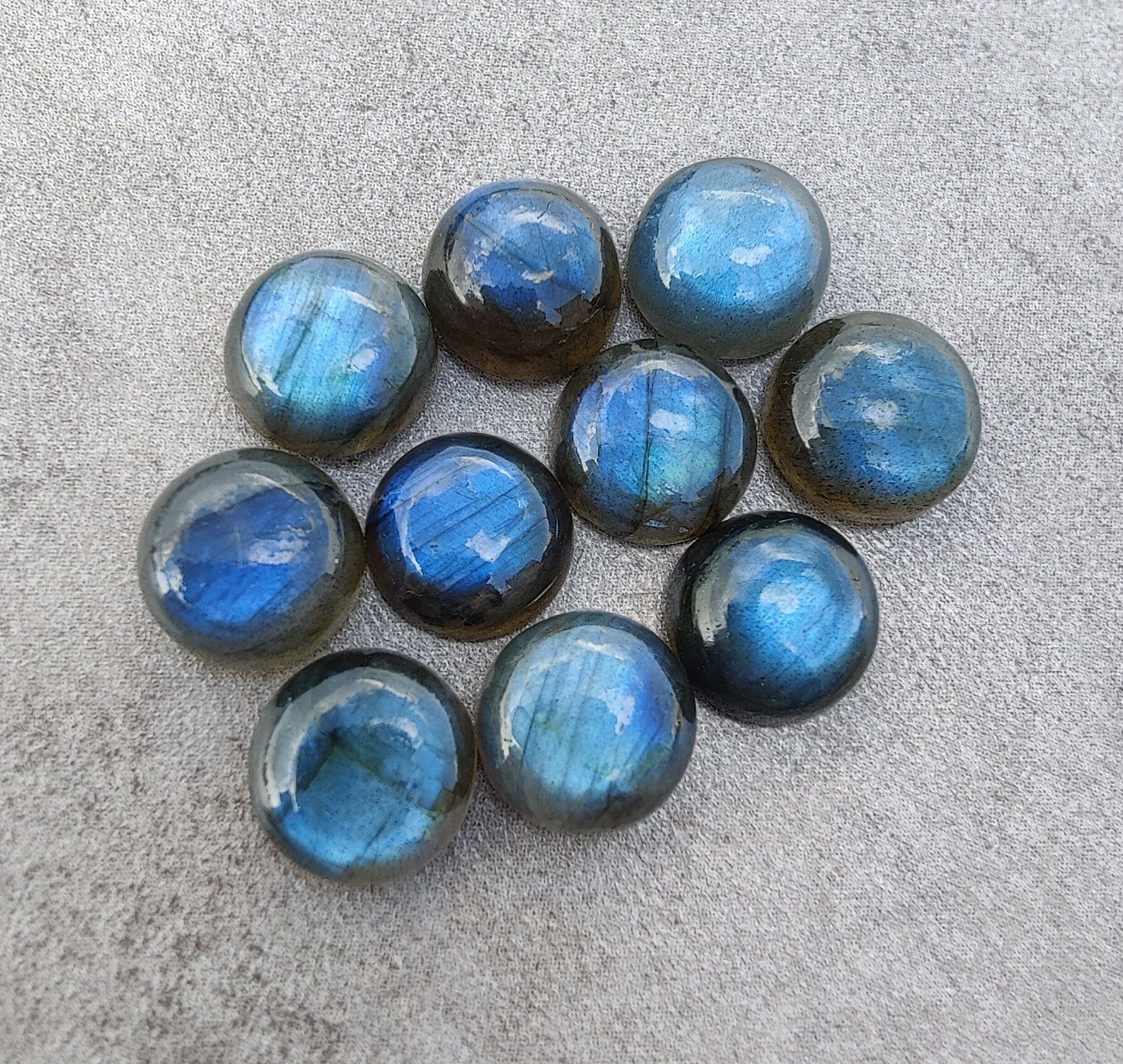 AAA+ Labradorite Cabochon: Natural Round Gemstone, Calibrated Flat
