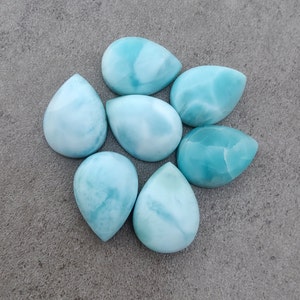 Cabochon en forme de goutte de larimar naturel de qualité AAA dos plat, forme de poire calibrée, pierres précieuses en gros, tailles personnalisées disponibles image 1