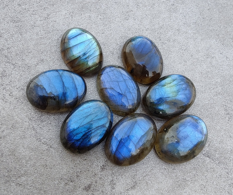 AAA Quality Natural Labradorite Oval Shape Cabochon Flat Back Calibrated Wholesale Gemstones, All Sizes Available zdjęcie 7