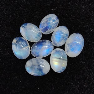 Pietra di luna arcobaleno naturale, forma ovale, cabochon con retro piatto, calibrato, pietre preziose all'ingrosso di qualità AAA, disponibili in tutte le misure immagine 4