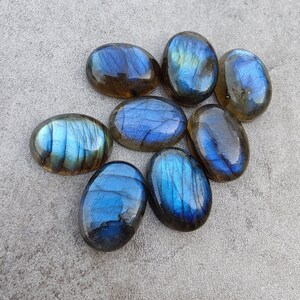 AAA Quality Natural Labradorite Oval Shape Cabochon Flat Back Calibrated Wholesale Gemstones, All Sizes Available zdjęcie 3