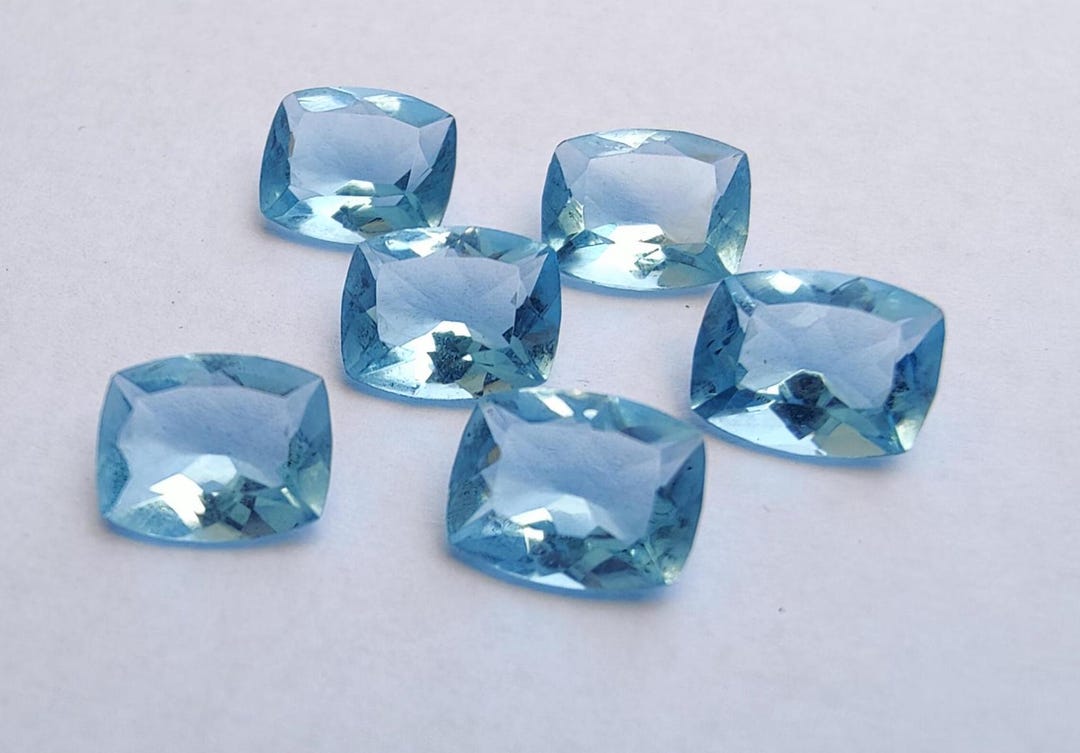 AAA+ ブルークォーツ：長方形クッションファセットカットキャリブレー