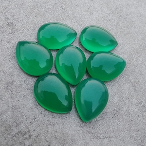 AAA+ Green Onyx Cabochon: Pear Teardrop Gemstone