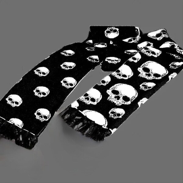 Skull Print Wool Scarf main image 0