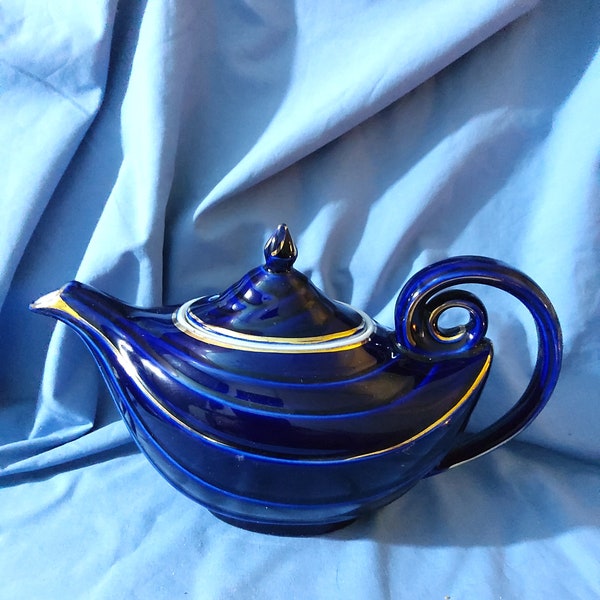 Vintage Hall Aladdin Shaped Teapot Cobalt Blue Gold Trim an oval opening 6 Cup Size