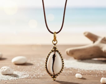 Kauri Muschel Messing Anhänger Halskette: Boho Strand Schmuck