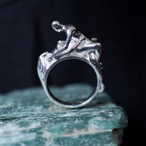 Romantic Artistic Silver Couple Ring – Passionate Lover Design&quot;