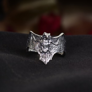 Gothic Bat Ring – Solid Silver Bat Design Ring for Men & Women