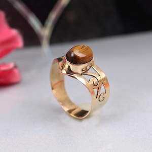 Handmade Tiger&#39;s Eye Ring: Antique Brass, Ethnic Style