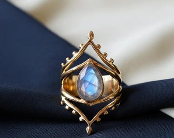 Moonstone Pear Shape Ring, Gold Moonstone Ring, Teardrop Gemstone Ring, Handmade Boho Ring, Statement Jewelry Gift for Her